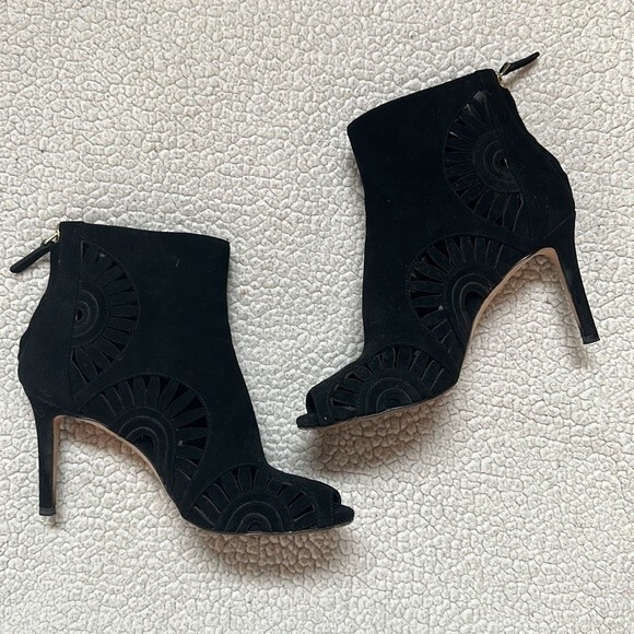 TORY BURCH Leyla Cut Out Geometric Bootie Royal Black Suede Stiletto Heels 7 - Picture 3 of 7